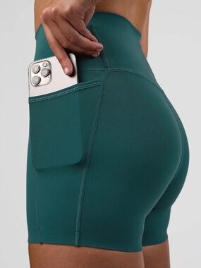 LSKD Elixir Ultra High-Rise 4" Short Pockets - Transformative Teal